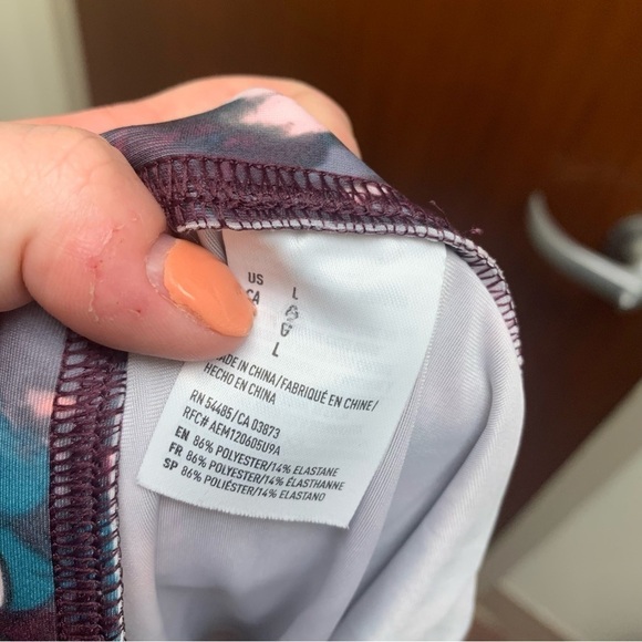 American Eagle Floral Leggings - Picture 4 of 10